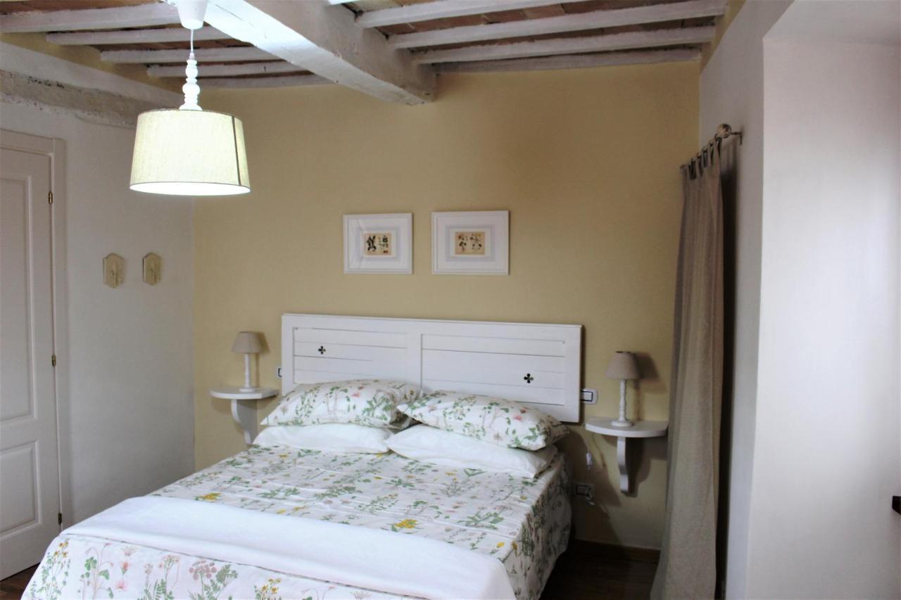 Romantic Suite Γκούμπιο Εξωτερικό φωτογραφία