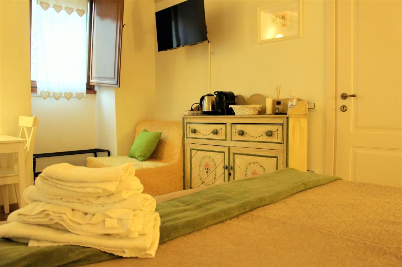 Romantic Suite Γκούμπιο Εξωτερικό φωτογραφία